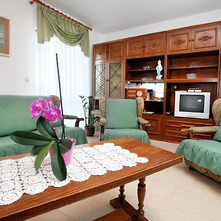 Apartment Ferienwohnung Fuer 7 Personen Ca 100 Qm In Banjole, Istrien Istrische Riviera *